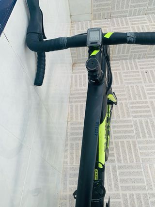 Bicicleta Carbono Cube Attain RACE