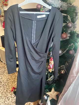 Vestido negro INSIDE cruzado talla M