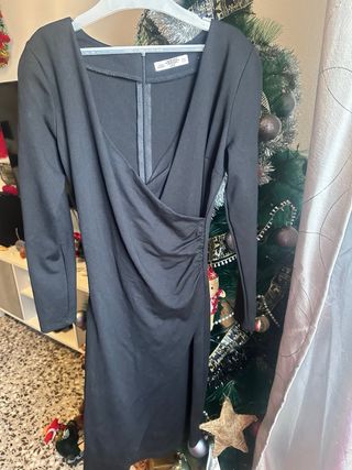 Vestido negro INSIDE cruzado talla M