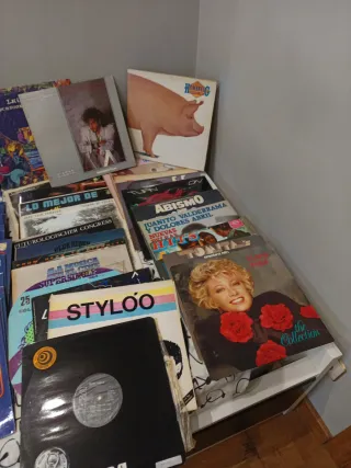 220 vinilos. Pupurri. Colecciones