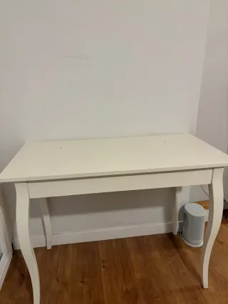 Tavolo consolle bianco per ingresso o scrivania