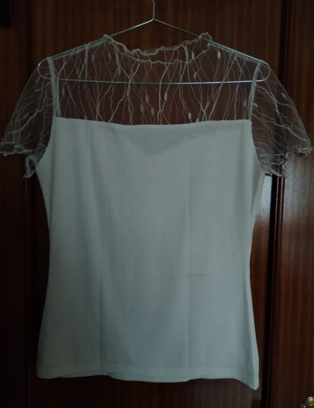 Top Shein blanco manga corta encaje