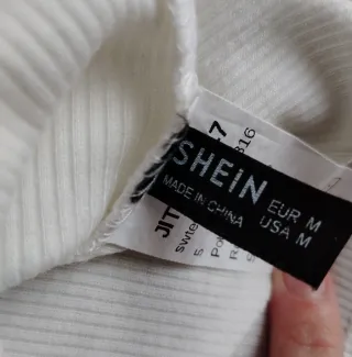 Top Shein blanco manga corta encaje