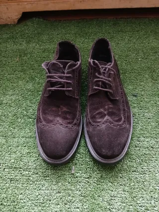 Zapatos de ante marrones