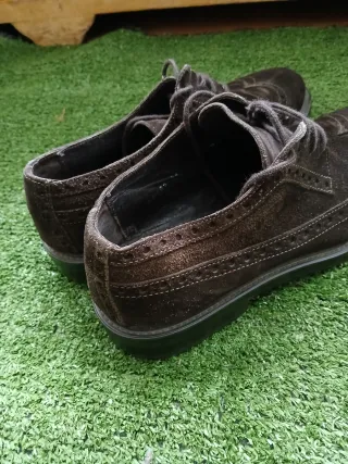 Zapatos de ante marrones