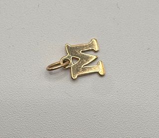 Colgante oro 18k letra M