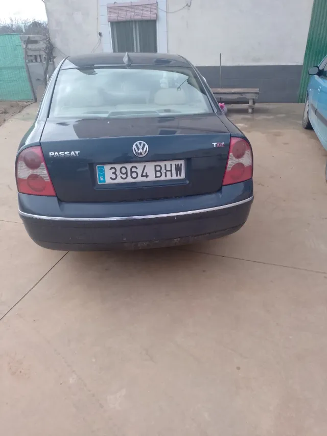 Volkswagen passat  1.9 tdi 130 cv 2001