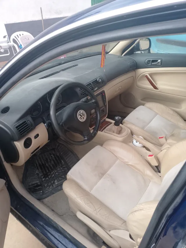 Volkswagen passat  1.9 tdi 130 cv 2001