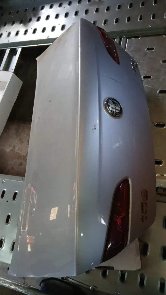 Portón Alfa Romeo 159