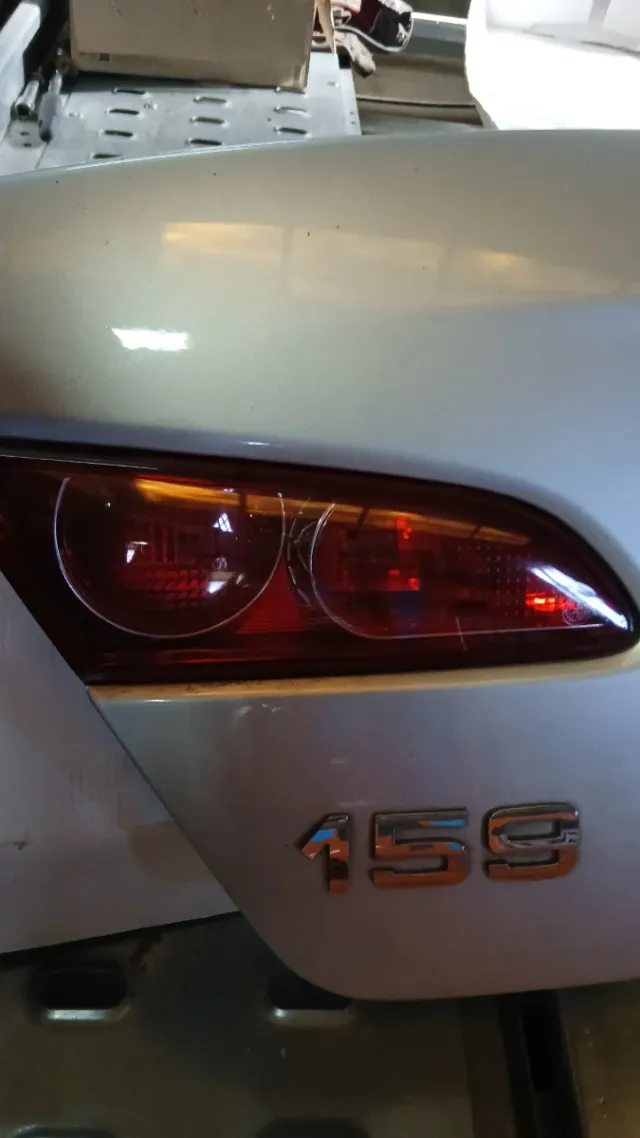 Portón Alfa Romeo 159