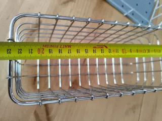 Scaffali metallici organizzatori