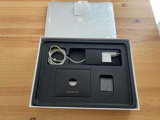 MacBook Air 13” 129GB Plata