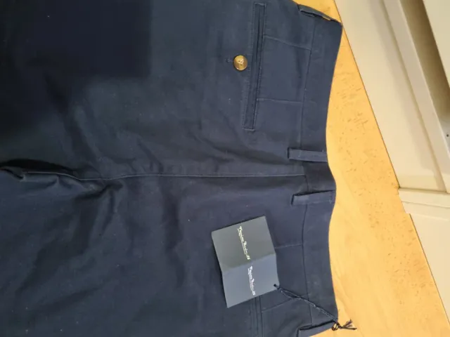 Pantalón chino marino con etiquetas