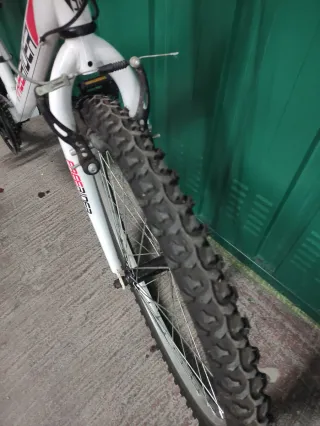 Bicicleta Freerider 24 Blanca