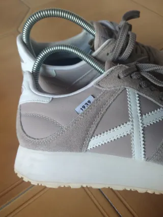 Zapatillas Munich grises y blancas