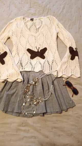 Jersey Lois Beige Mariposas