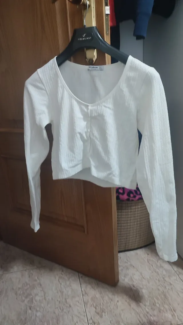 Top blanco Stradivarius manga larga