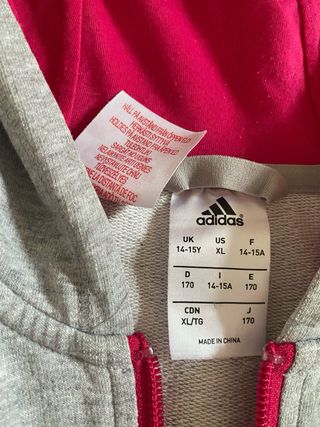 Chaqueta Adidas gris y rosa