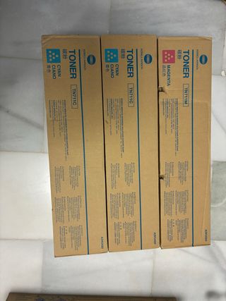 Tóner Konica Minolta TN711C Cyan TN711M Magenta