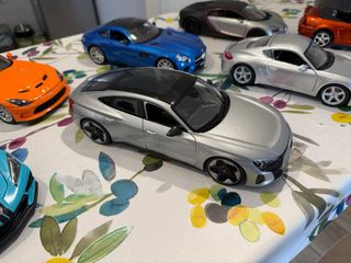 Coches a escala 1:18