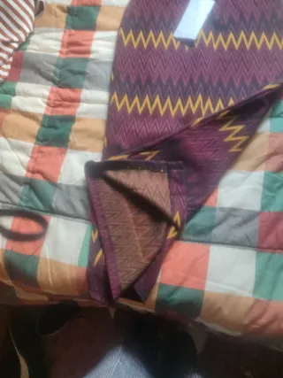 Falda midi tubo burdeos y amarilla y negra