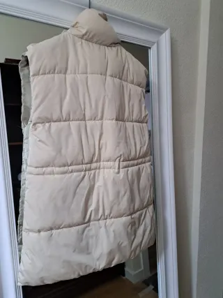 Chaleco acolchado beige
