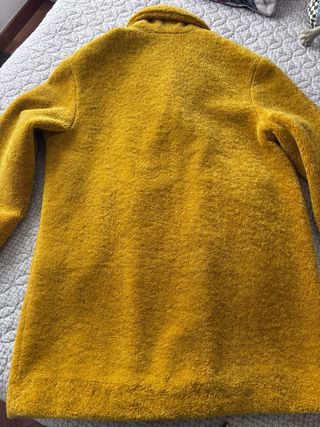 Abrigo Zara Amarillo