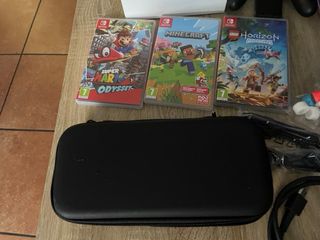 Nintendo Switch OLED Mario Kart 8 Deluxe