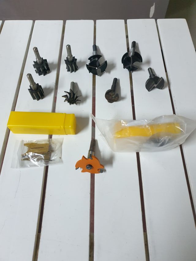 Herramientas de carpintería varias