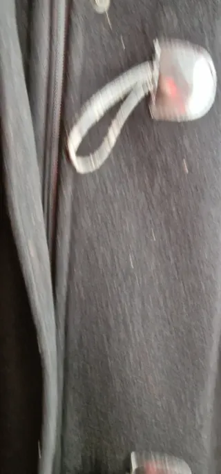 Trenca mujer negra con capucha