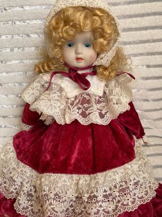 Muñeca de Porcelana Vintage