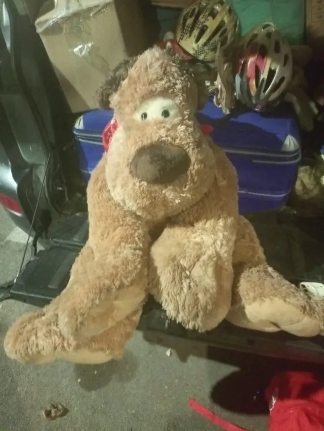 Peluche di cane grande marrone