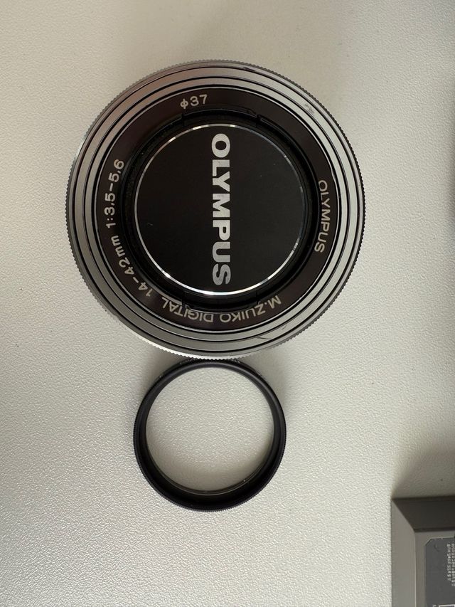 Olympus E-M10 + M.Zuiko 14-42mm