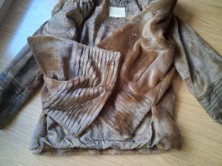 Abrigo de piel marrón