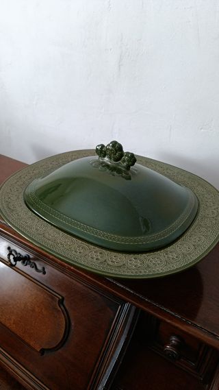 Zuppiera in ceramica verde