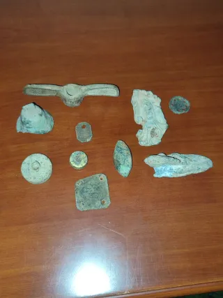 Collezione di oggetti antichi