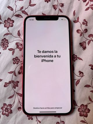 iPhone 12 Rojo 81% Batería