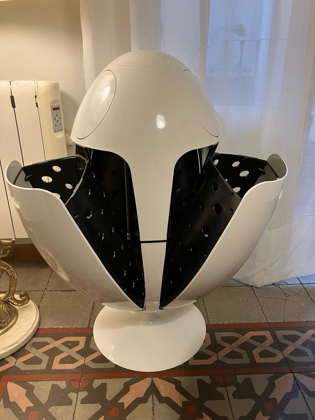 Papelera de reciclaje moderna