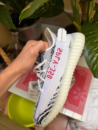 Adidas Yeezy Boost 350 V2 Zebra