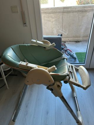 Trona impermeable comida y siesta