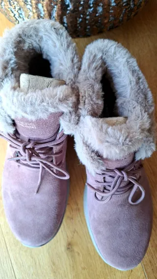 Skechers stivaletti rosa con pelliccia