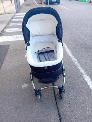 Bebecar: capazo, silla, sombrilla, cesta y bolso