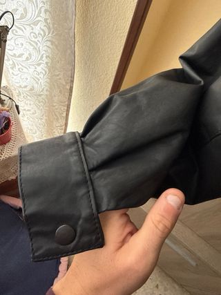 Chaqueta de piel Tal Negra