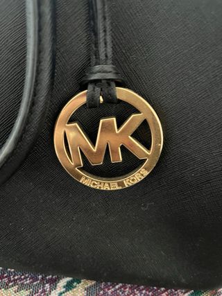 Bolso Michael Kors Sutton Mediano Negro