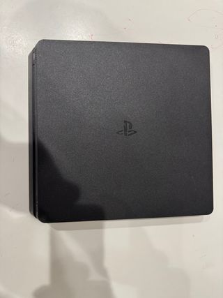 PS4 500GB CUH-2216A + 1 Controller
