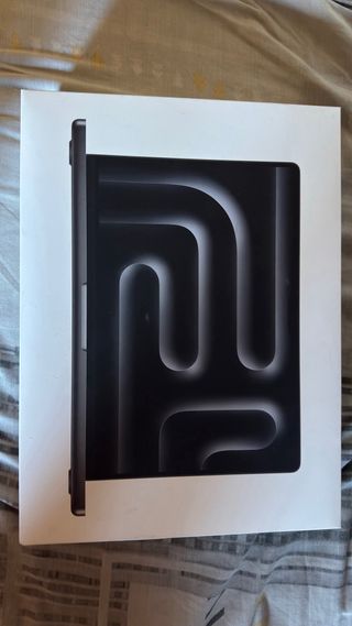 MacBook Pro 14” M4 16GB/512GB SSD Negro