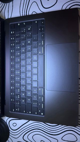 MacBook Pro 14” M4 16GB/512GB SSD Negro