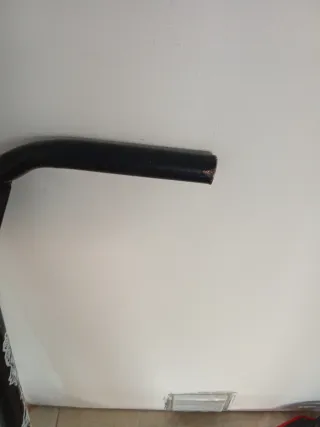 Patinete rojo y negro