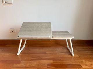 Mesa de cama plegable Medidas: 60x30x27
