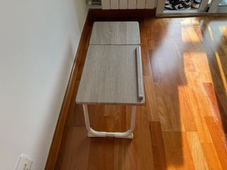 Mesa de cama plegable Medidas: 60x30x27